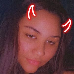 Meet your Posher, Na'kiya